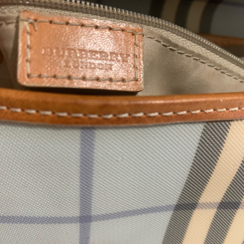 Burberry handbag - Picture 3 of 3